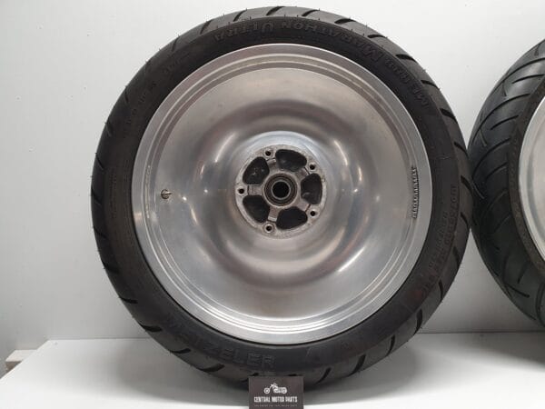 Set V-Rod VRSC 02-06 wielen + zgan banden 41065-01 + 43257-01 - Afbeelding 5