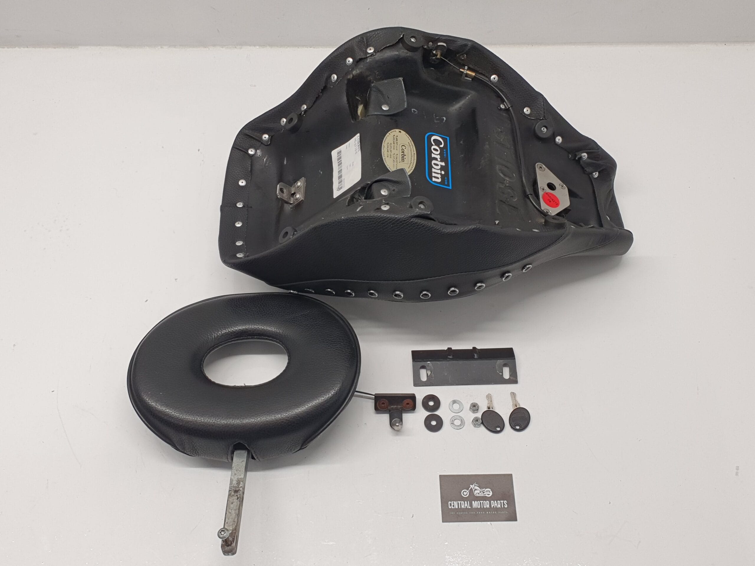 Corbin Zadel + Pillion + Sissybar set Softail 10-17