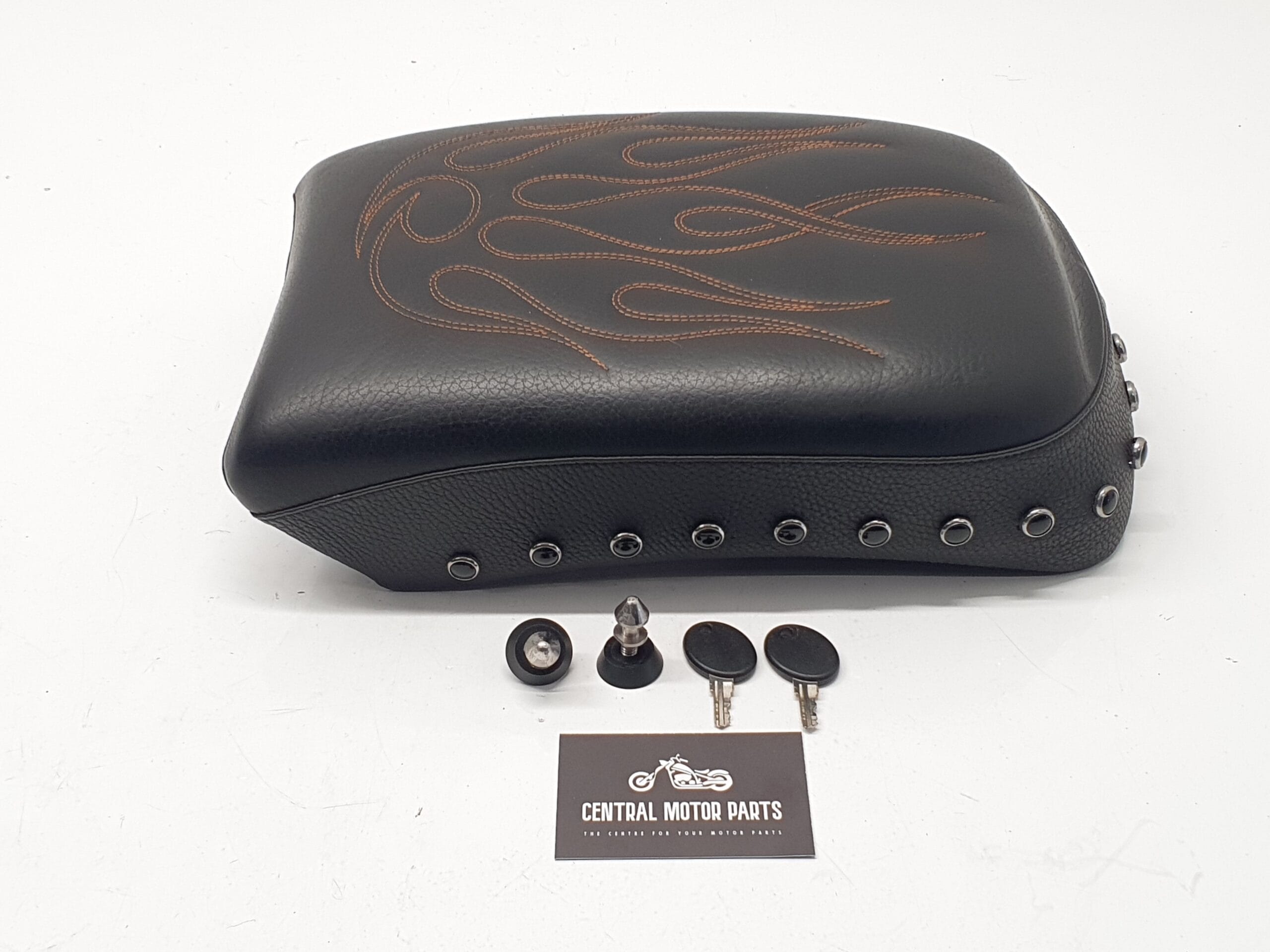 Corbin Zadel + Pillion + Sissybar set Softail 10-17