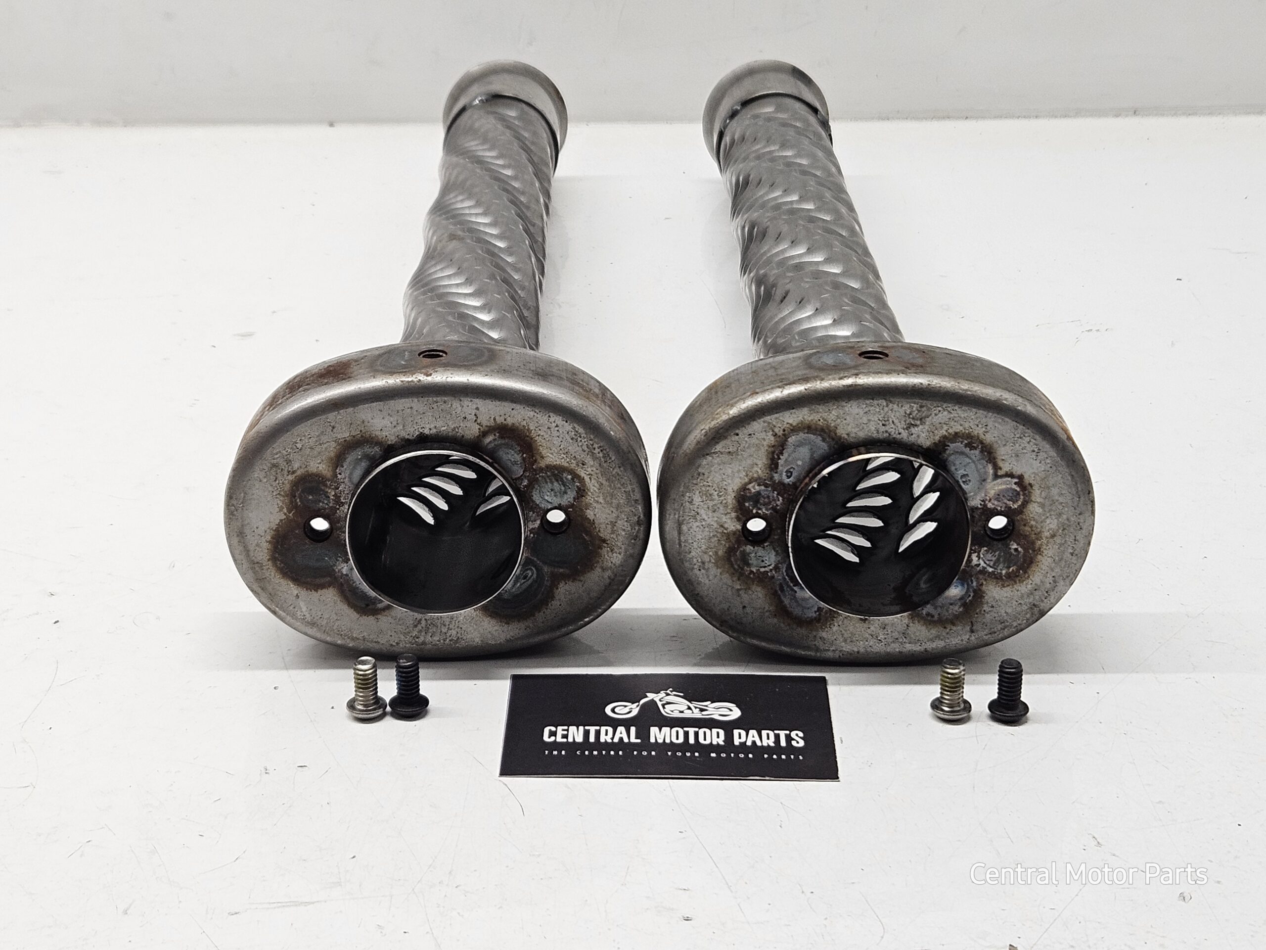 Vance & Hines Oval Twin Slash Quiet baffles Harley Davidson