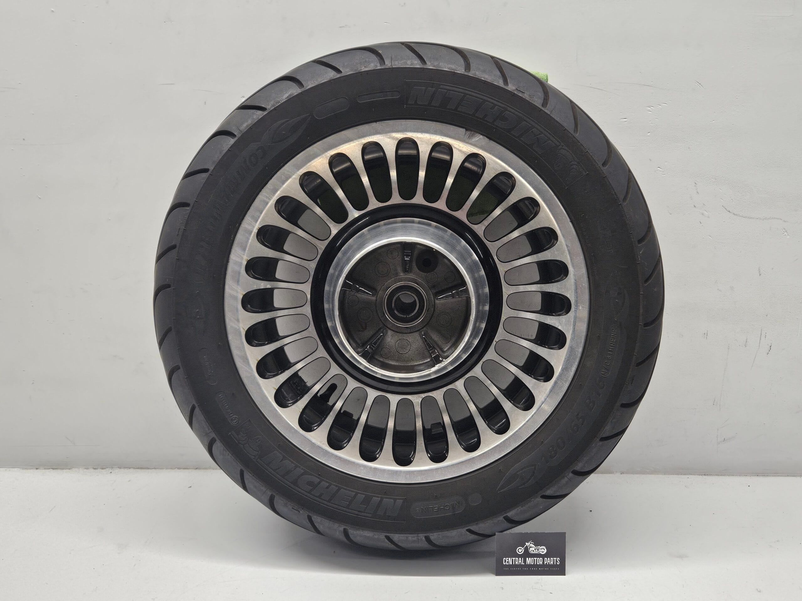 17 en 16 inch set wielen Touring 2009-up