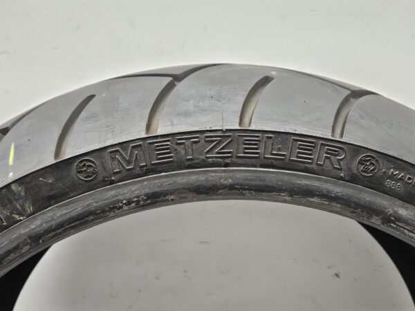 Achter band 18 inch Metzeler Marathon 240/40