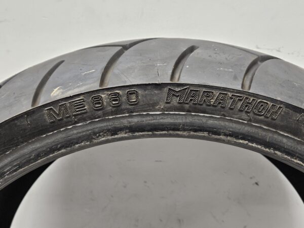 Achter band 18 inch Metzeler Marathon 240/40