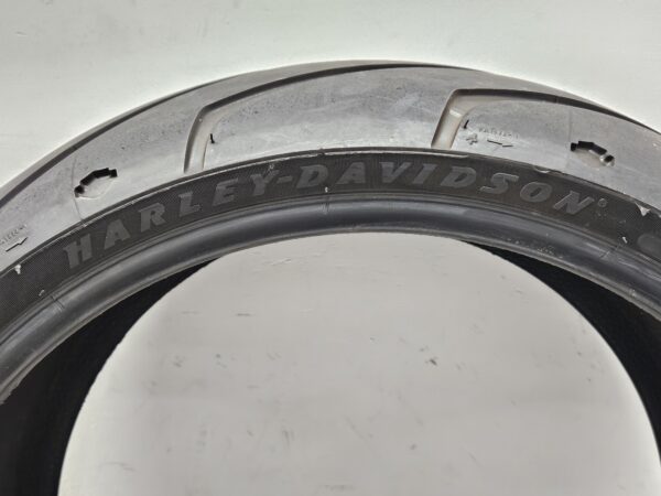 Achter band 18 inch Harley Davidson Michelin 240/40