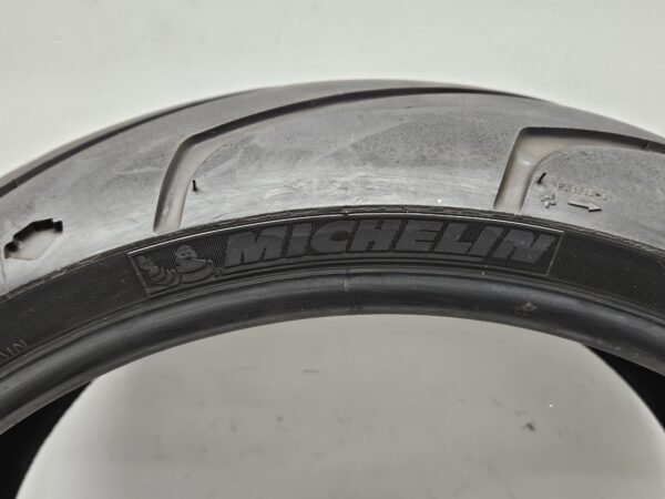 Achter band 18 inch Harley Davidson Michelin 240/40