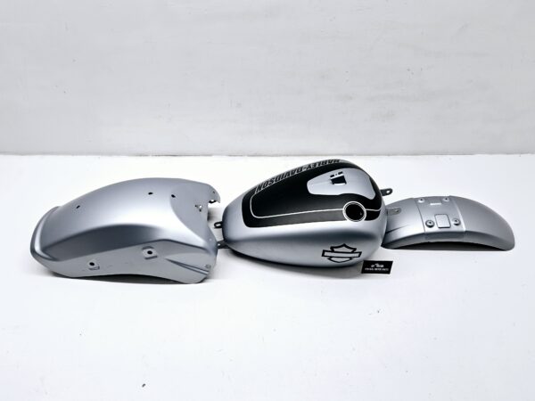 Softail Fat Bob 2018-up Tankset Barracuda Silver – 58900271 + 61000675 + 59500541