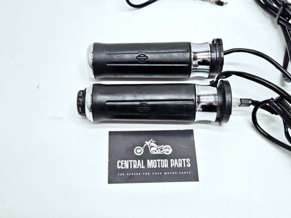 Contour Chrome and Rubber Heated Grips – 56100268
