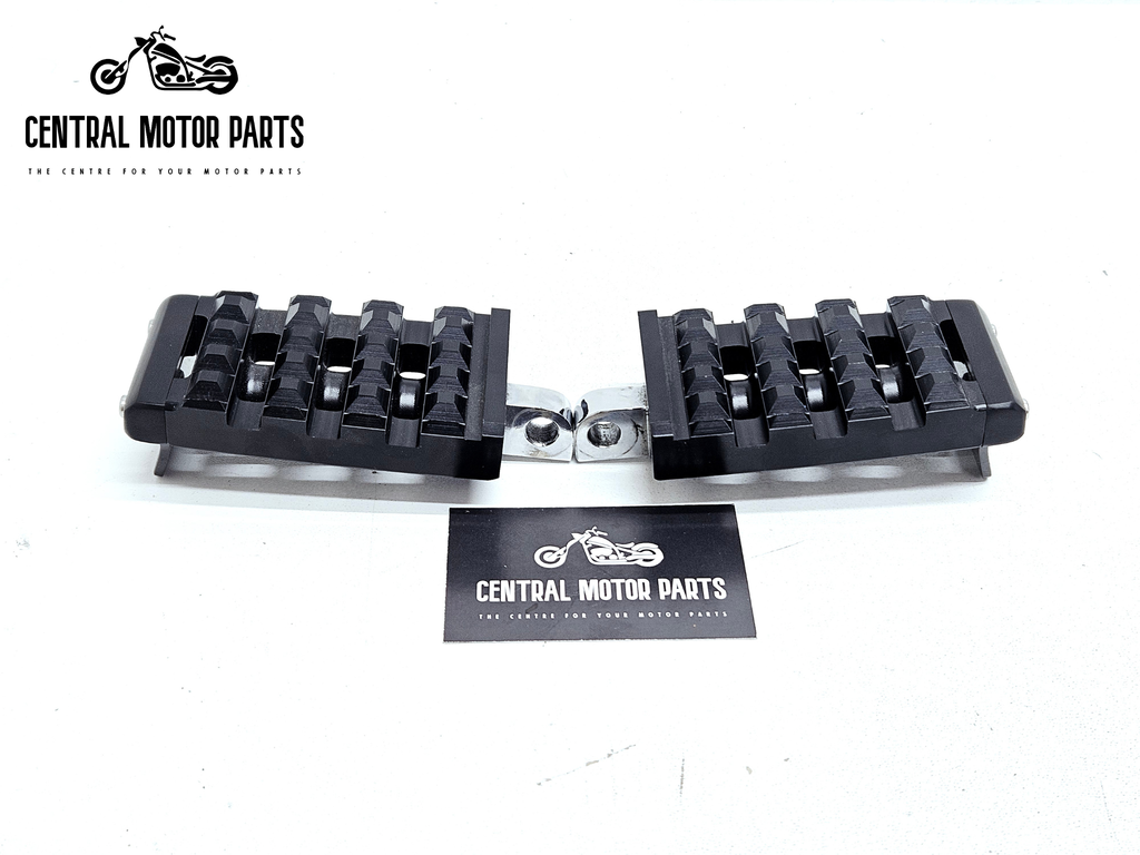 Black Dominion Rider Footpegs – 50501558