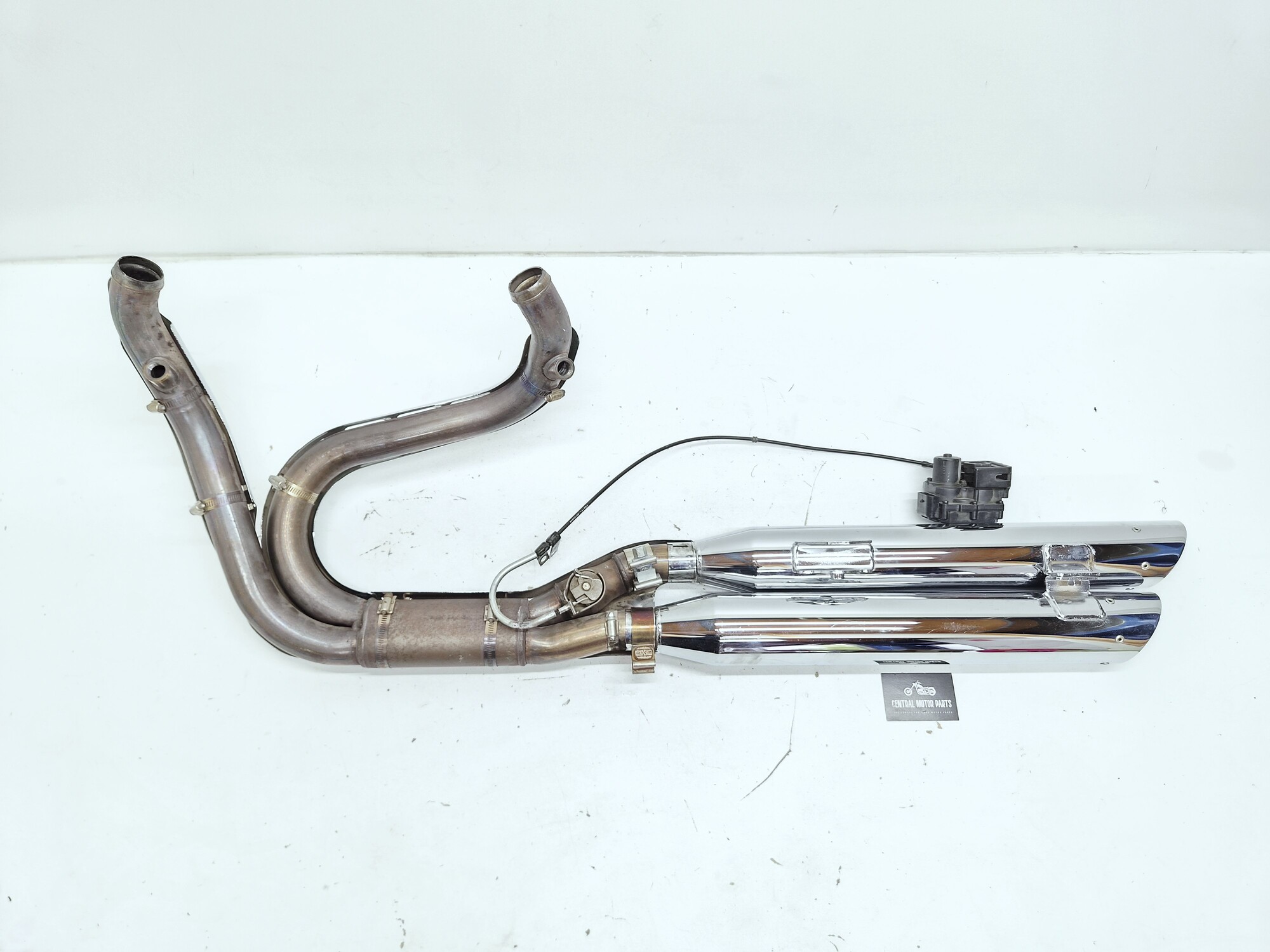 Chrome Exhaust Dyna 2006-2017 – 64705-08 + 64700-08 + 65696-08